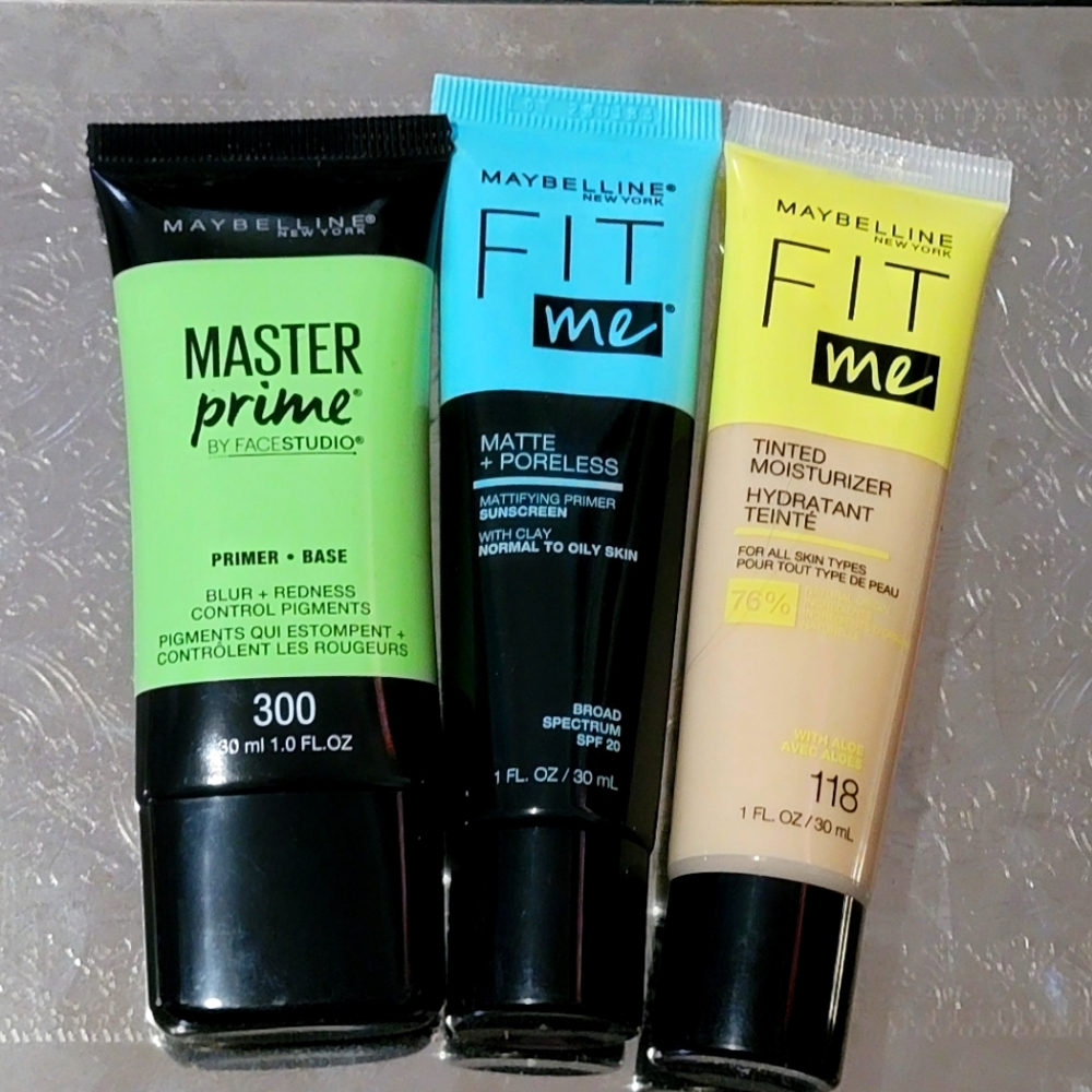 Maybelline Makeup Set + Free Gift